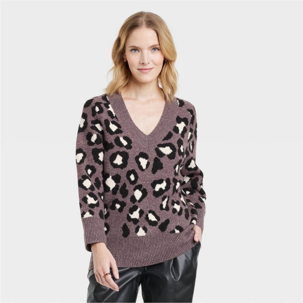 A new day v neck leopard print sweater  nwt
